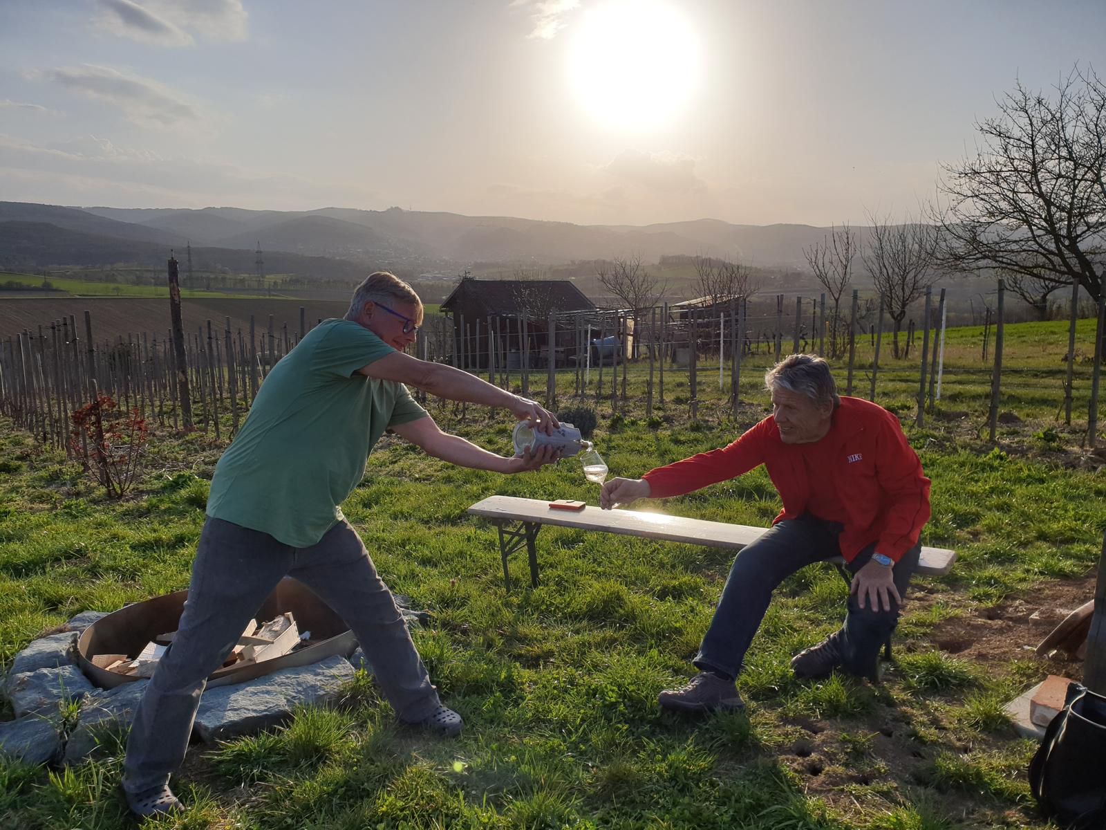 Blaufränkisch vom Beamten. Besuch auf einem wahrlich kuriosen Eigenbedarfs-Weingut